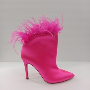 JS Hot pink satin feather booties stilleto feal pointy toe FUN!